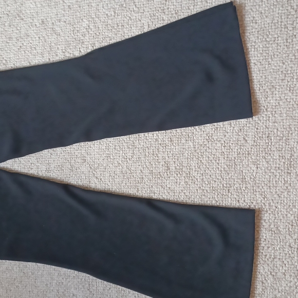 Holiday studded pants with slit in legs back zipper flare 100 polyester size 38 - Picture 11 of 12